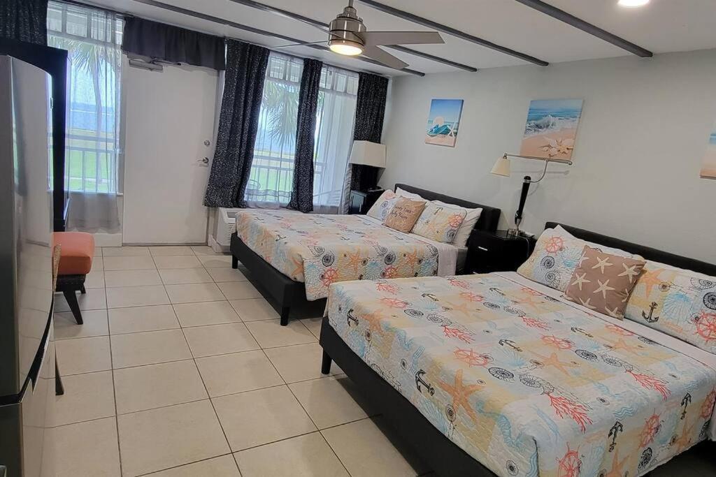 Bay View, Studio206, Beach Steps Away! Pool+Wifi 러스킨 외부 사진